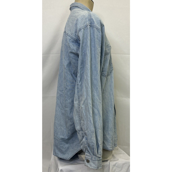 VTG Levis Shirt Men X-Large Blue Denim Light Wash Long Sleeve Button Red Tab - Picture 2 of 10